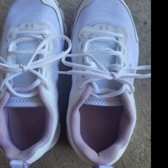 Under Armour Charged Assert 9 Womens Size 9 US Sneakers Deluxe Foam Shoes - Picture 3 of 7